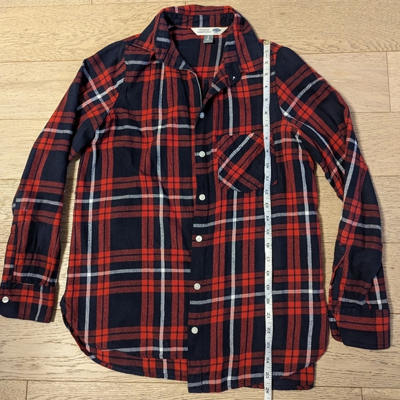 Old Navy classic plaid button down shirt - Picture 5 of 7